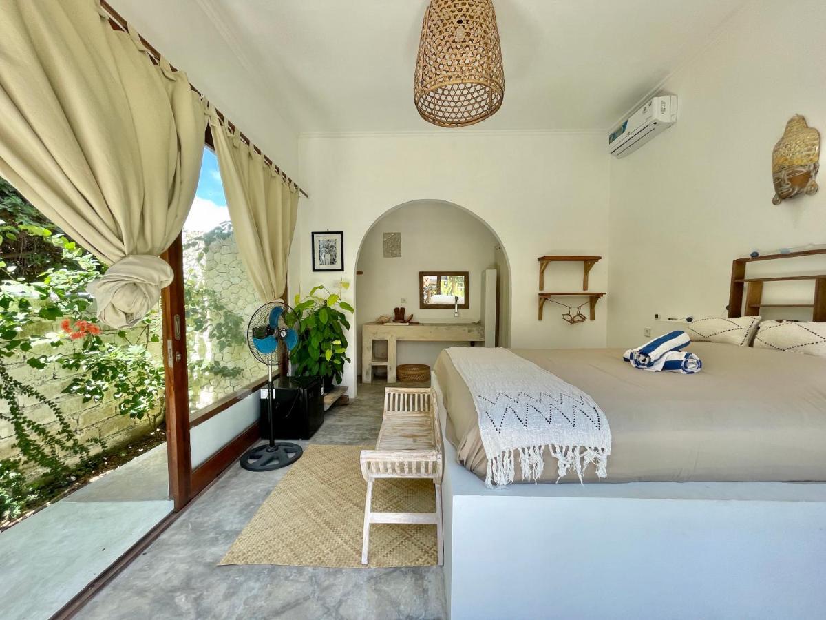 Bed and Breakfast La Kreyiol Uluwatu Esterno foto