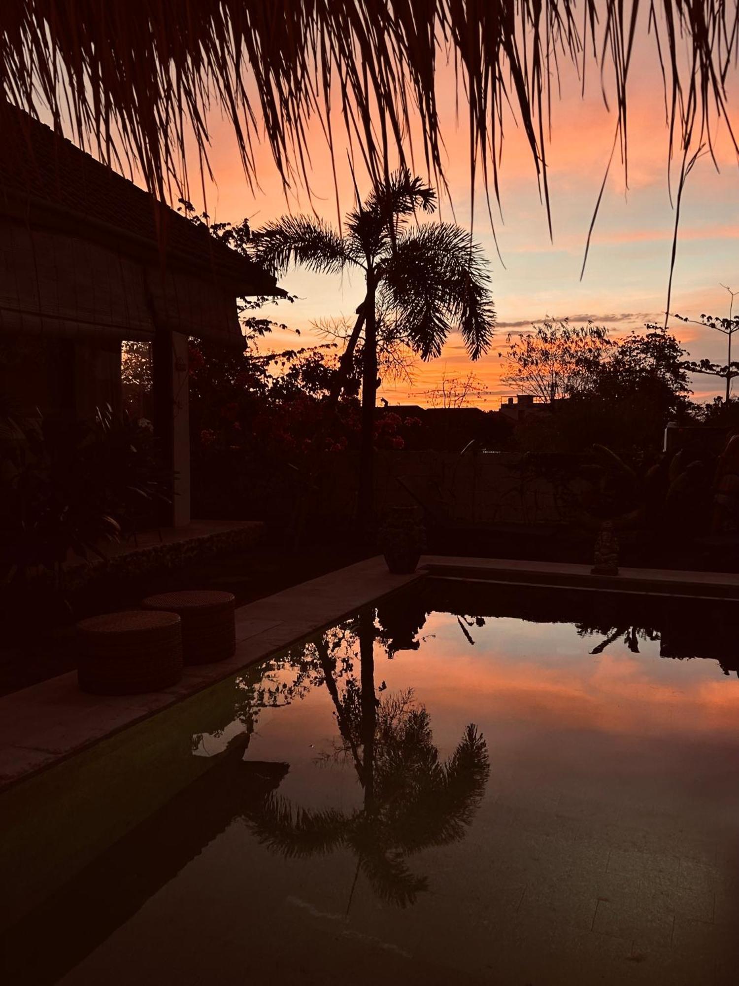 Bed and Breakfast La Kreyiol Uluwatu Esterno foto