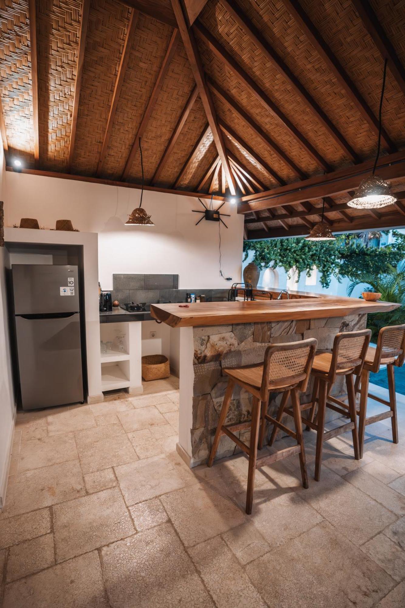 Bed and Breakfast La Kreyiol Uluwatu Esterno foto