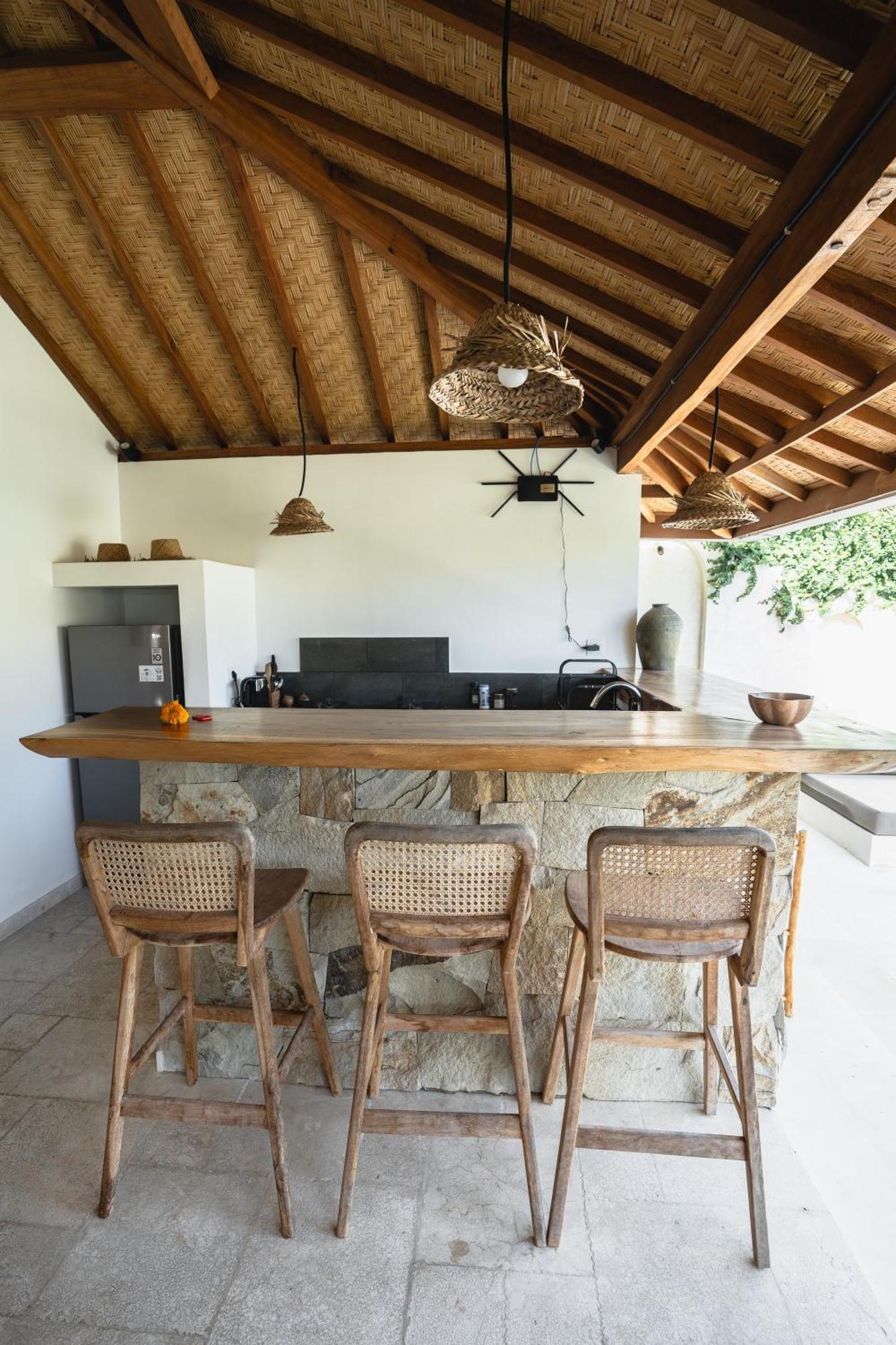 Bed and Breakfast La Kreyiol Uluwatu Esterno foto
