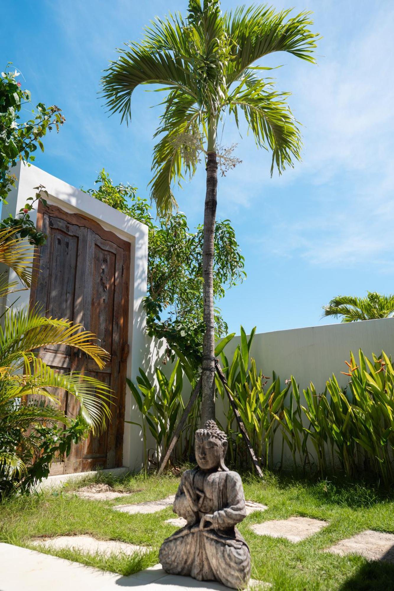 Bed and Breakfast La Kreyiol Uluwatu Esterno foto