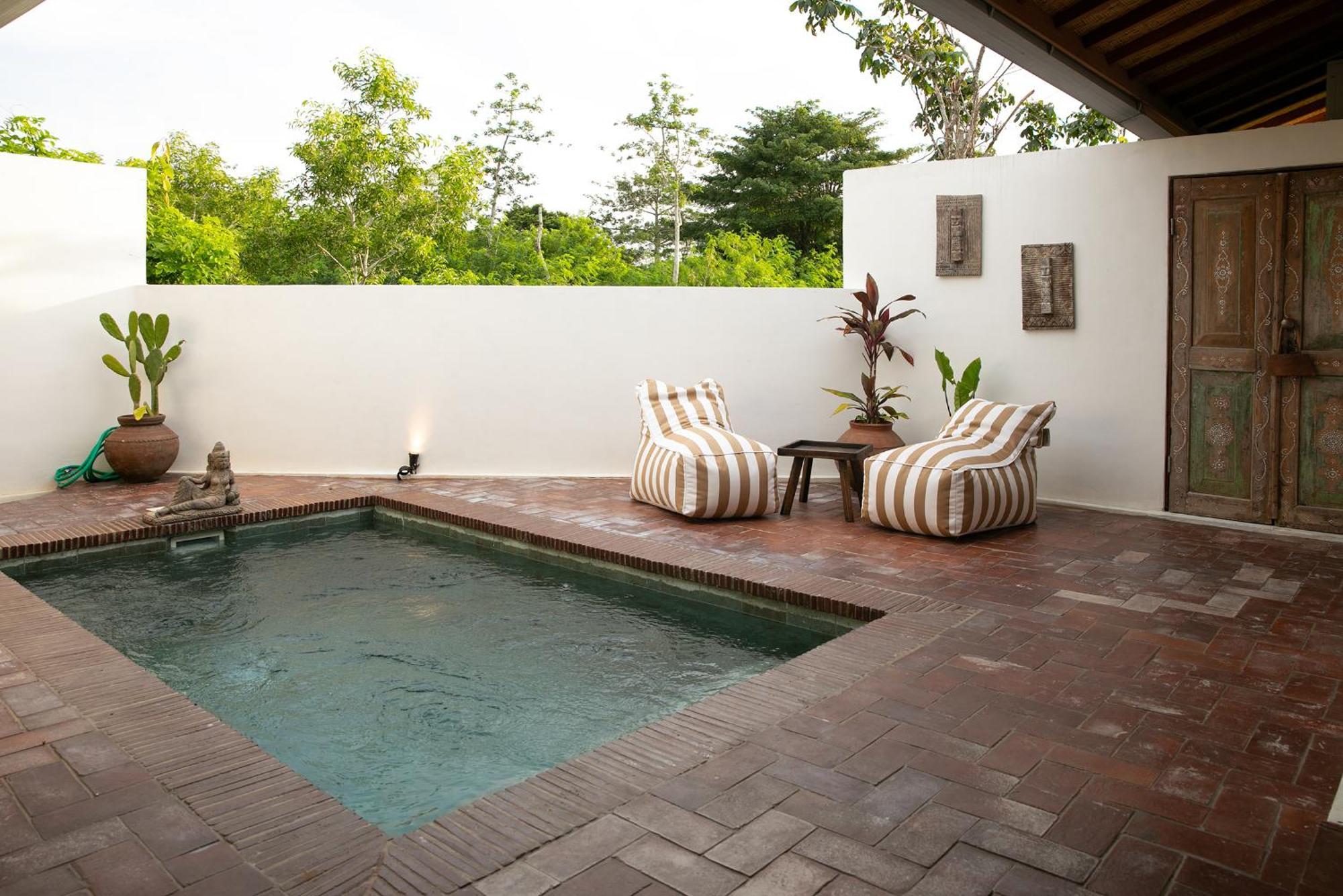 Bed and Breakfast La Kreyiol Uluwatu Esterno foto